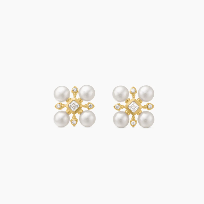 David Yurman Elegant Pearl and Diamond Stud Earrings
